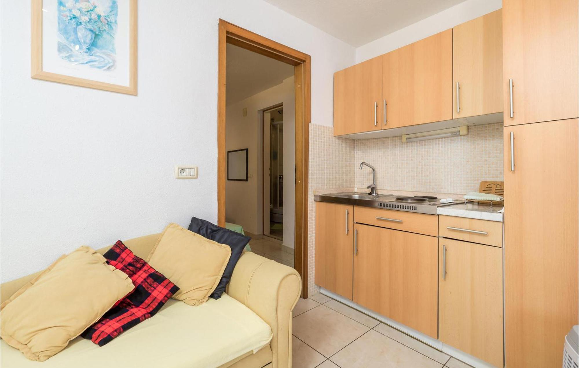 Beach Front Apartment In Punta Kriza With Kitchen Kültér fotó