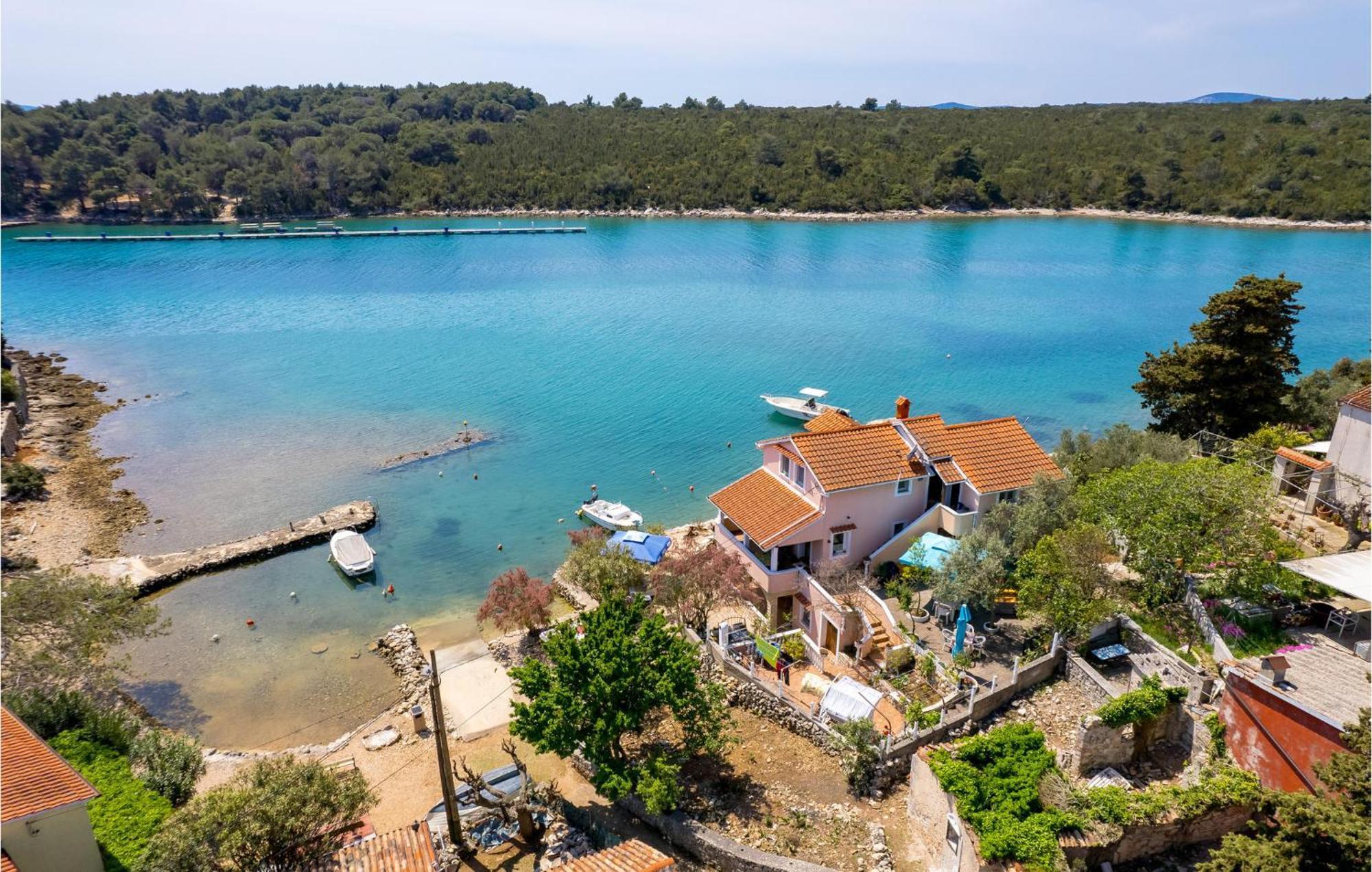 Beach Front Apartment In Punta Kriza With Kitchen Kültér fotó
